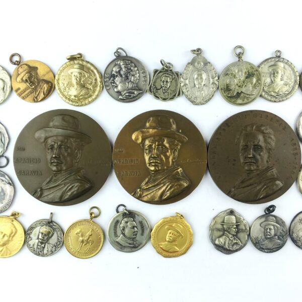 25 medallas
