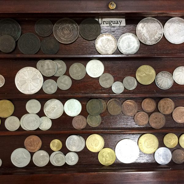 70 monedas uruguayas