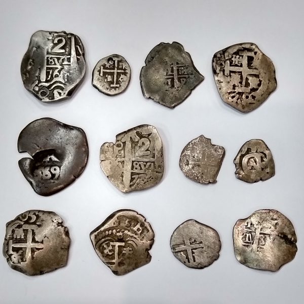 12 macuquinas