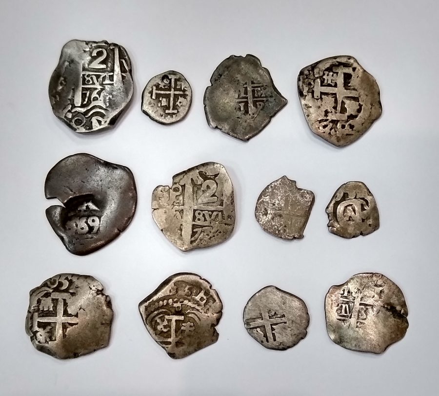 12 macuquinas