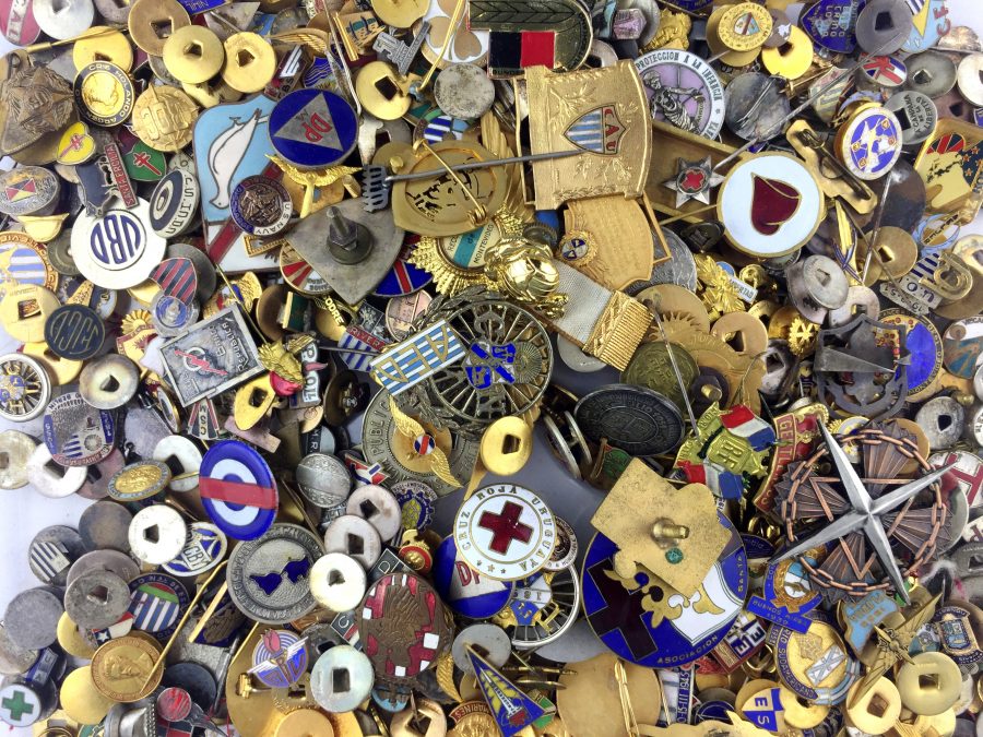 500 pins
