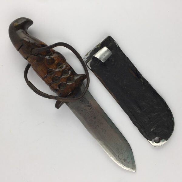 Cuchillo tipo daga