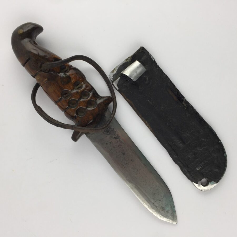 Cuchillo tipo daga