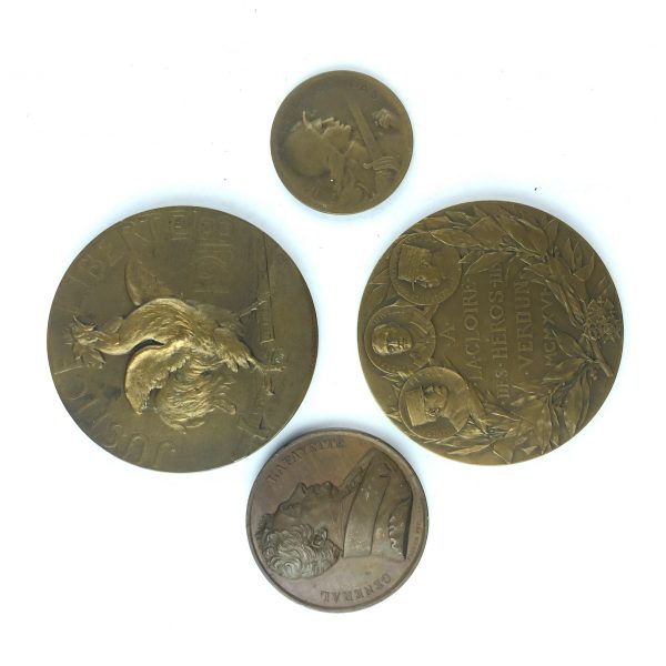 4 medallas