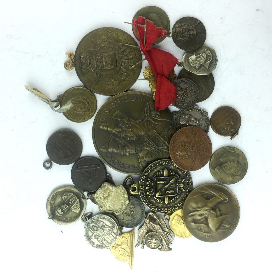 25 medallas