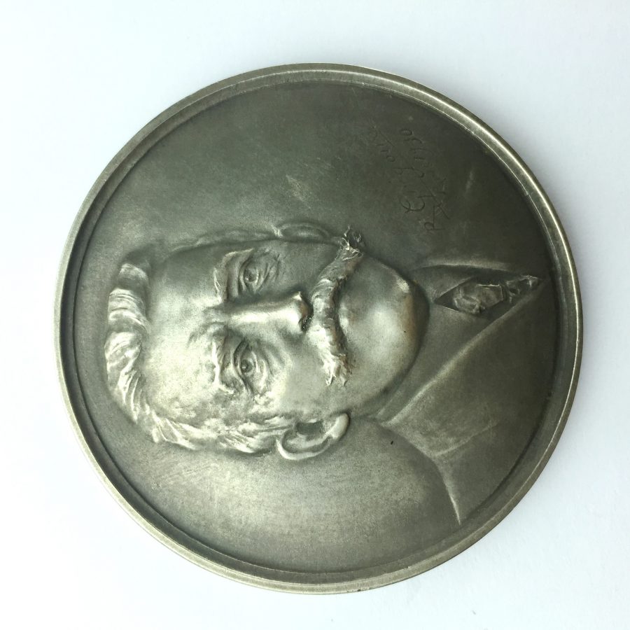 Medalla en plata