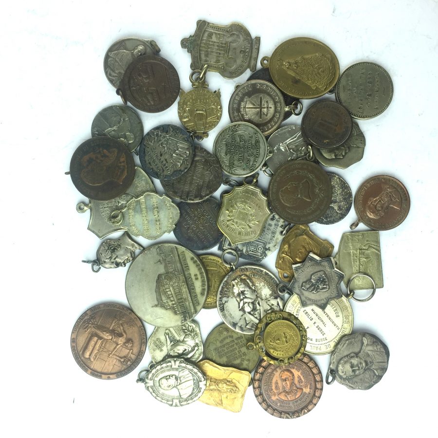40 medallas