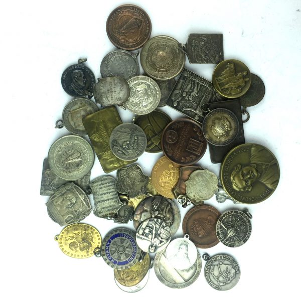 40 medallas