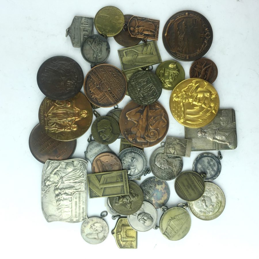 40 medallas - Imagen 2