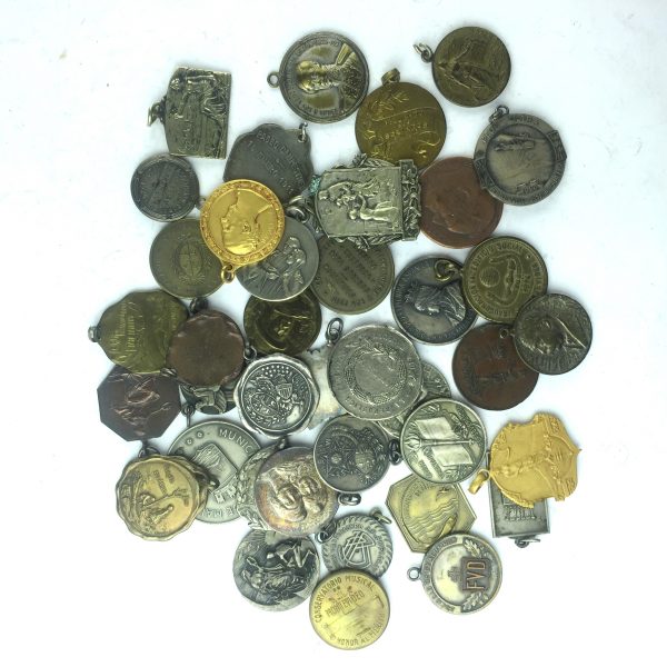 40 medallas