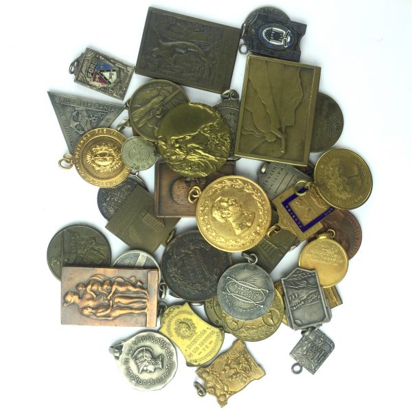 40 medallas