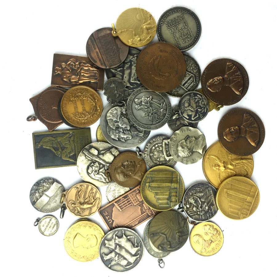 40 medallas