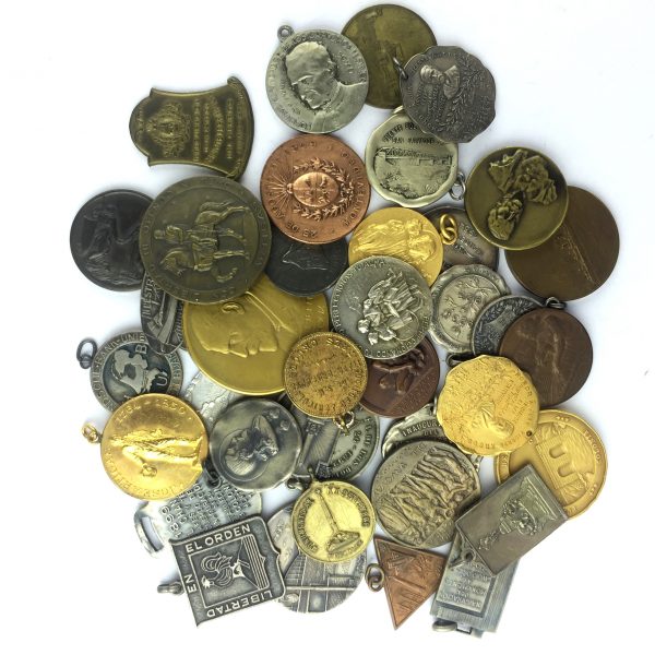 40 medallas