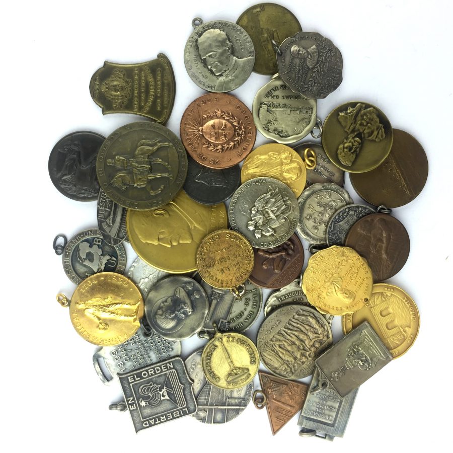 40 medallas