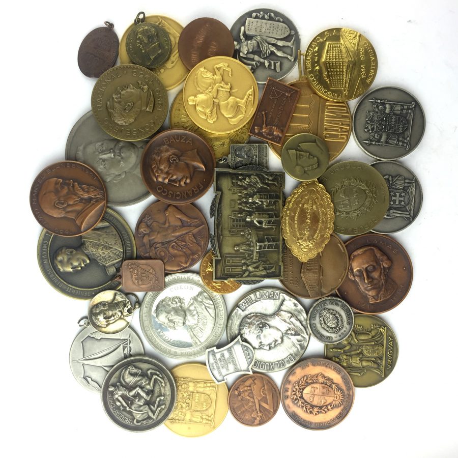 40 medallas