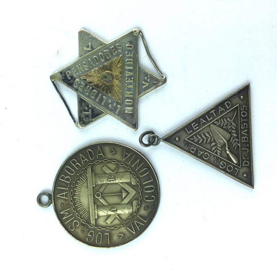 3 medallas