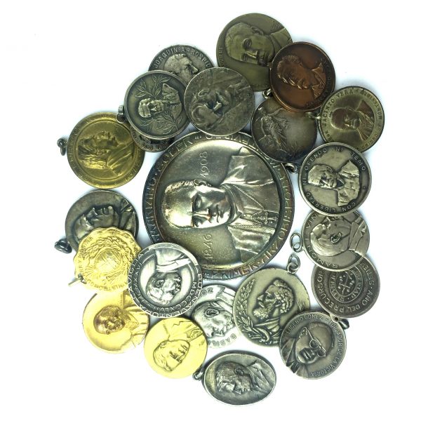 22 medallas
