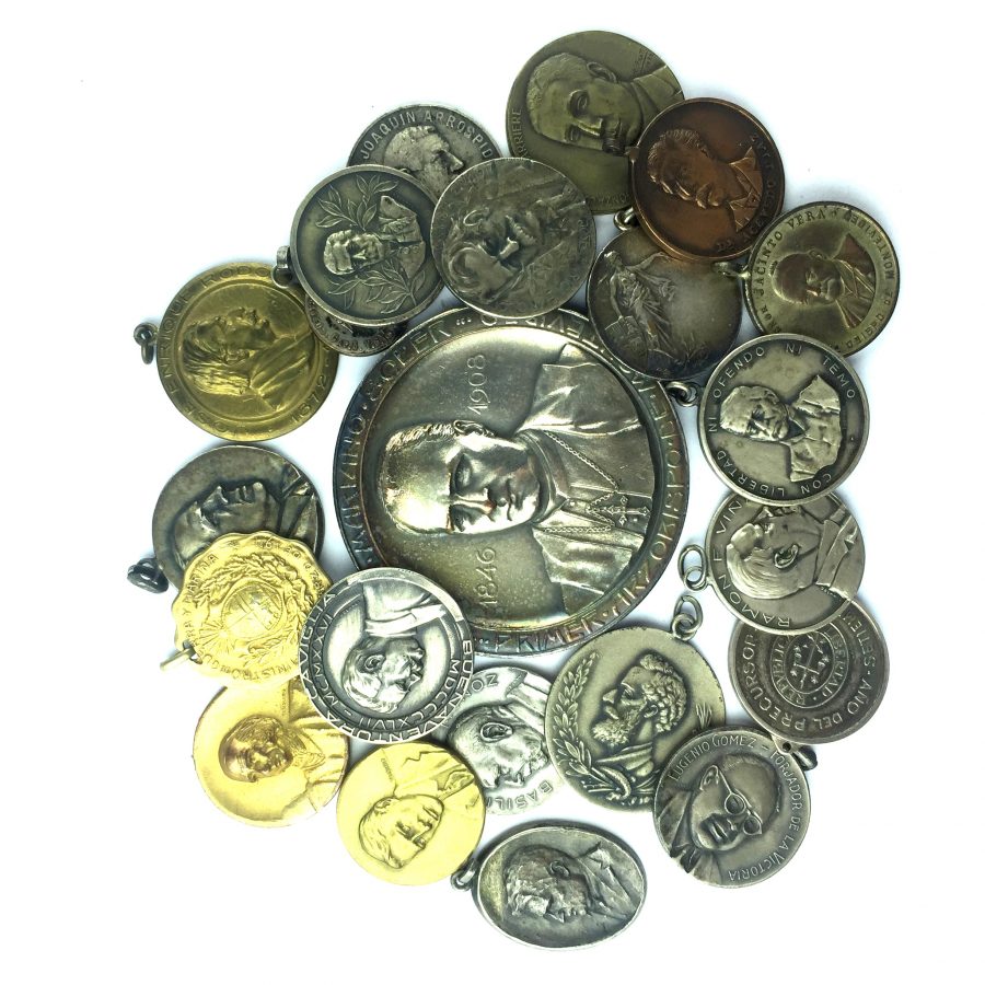 22 medallas