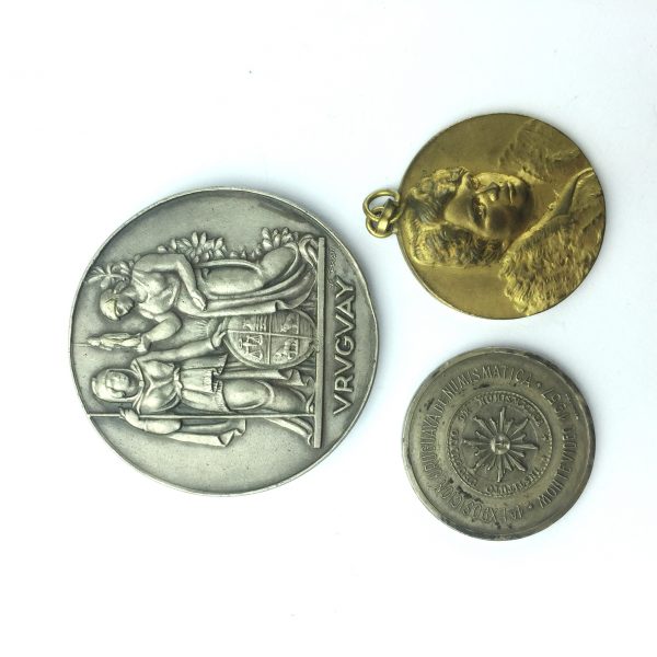 3 medallas