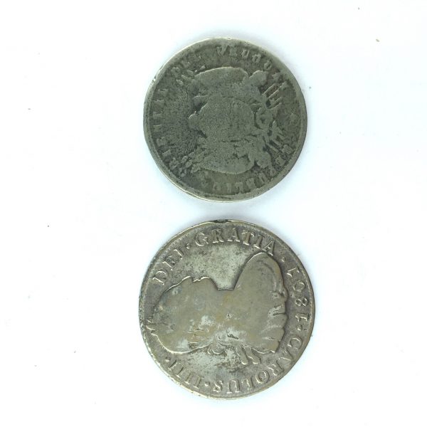 2 monedas falsas
