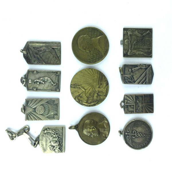 11 medallas