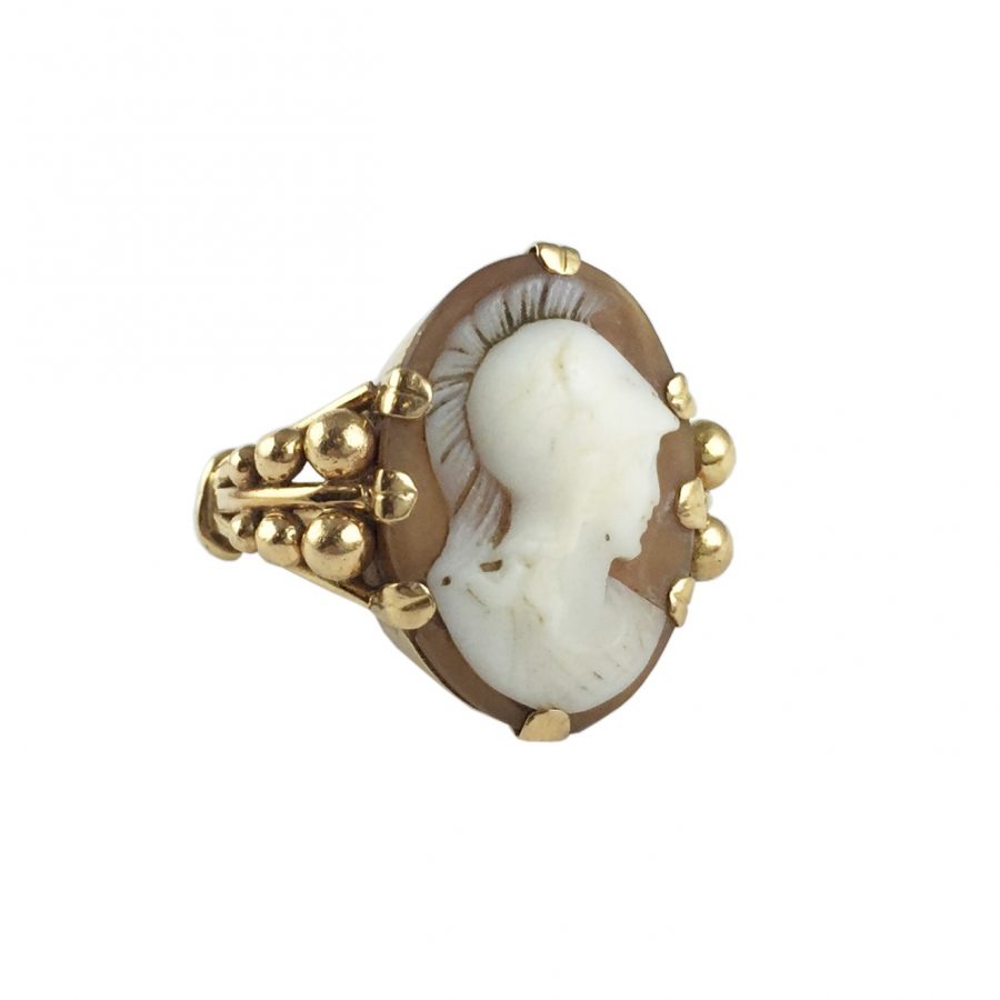 Anillo art decó oro 18 K y camafeo