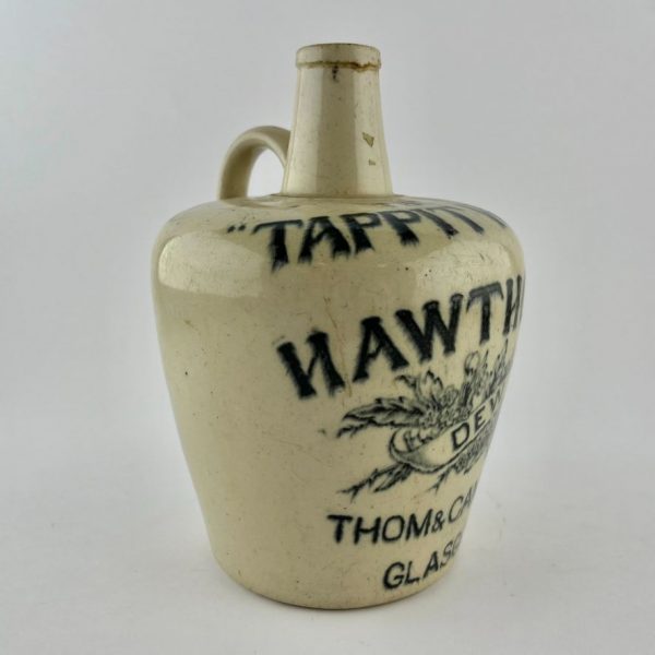 Botella de whisky en gres