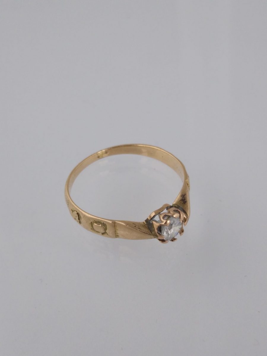 Anillo oro 18 K y brillante