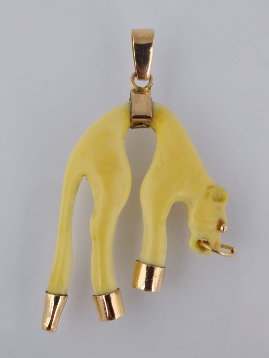 Colgante marfil y oro 18 K