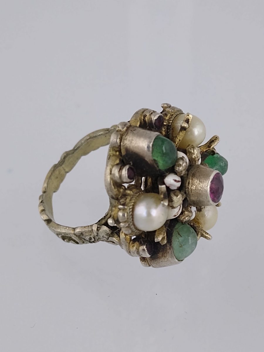 Anillo plata, perlas, esmeraldas, amatistas y esmalte