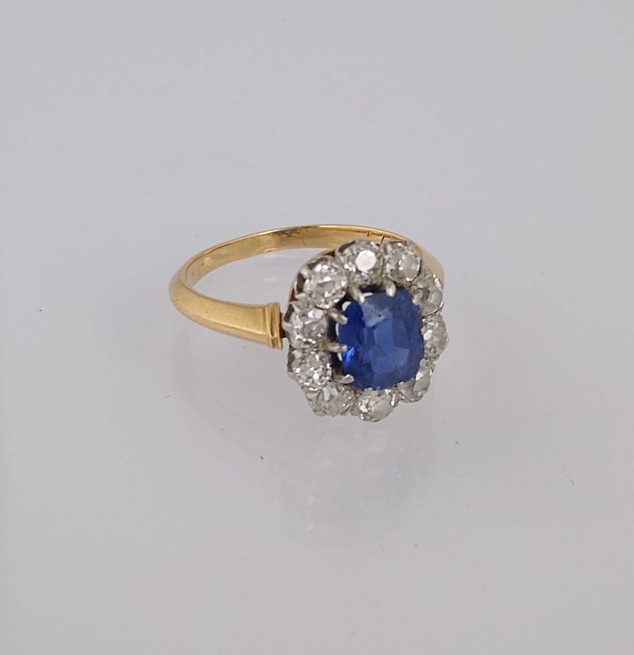 Anillo oro 18 K y brillantes