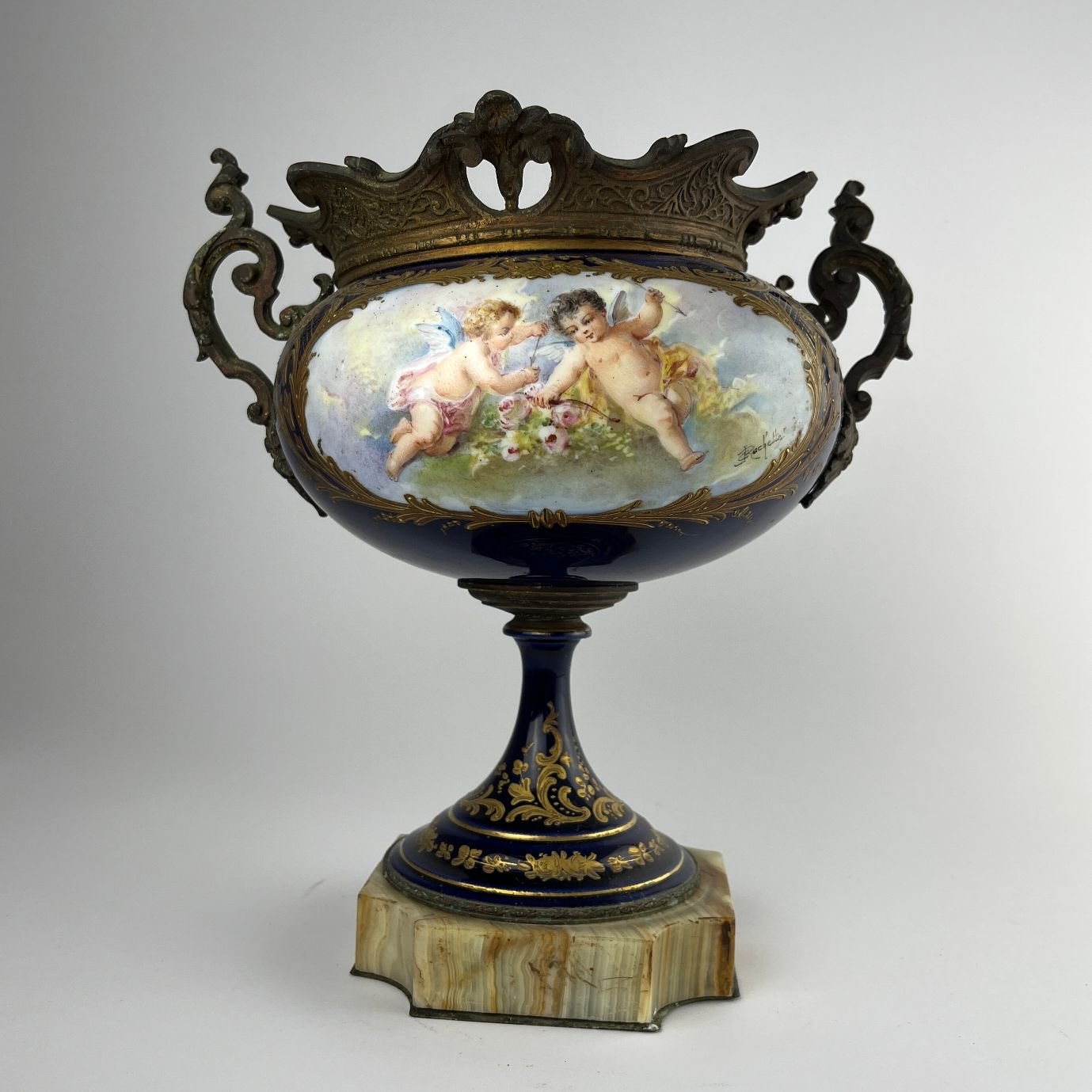 Copón francés en porcelana estilo Sèvres