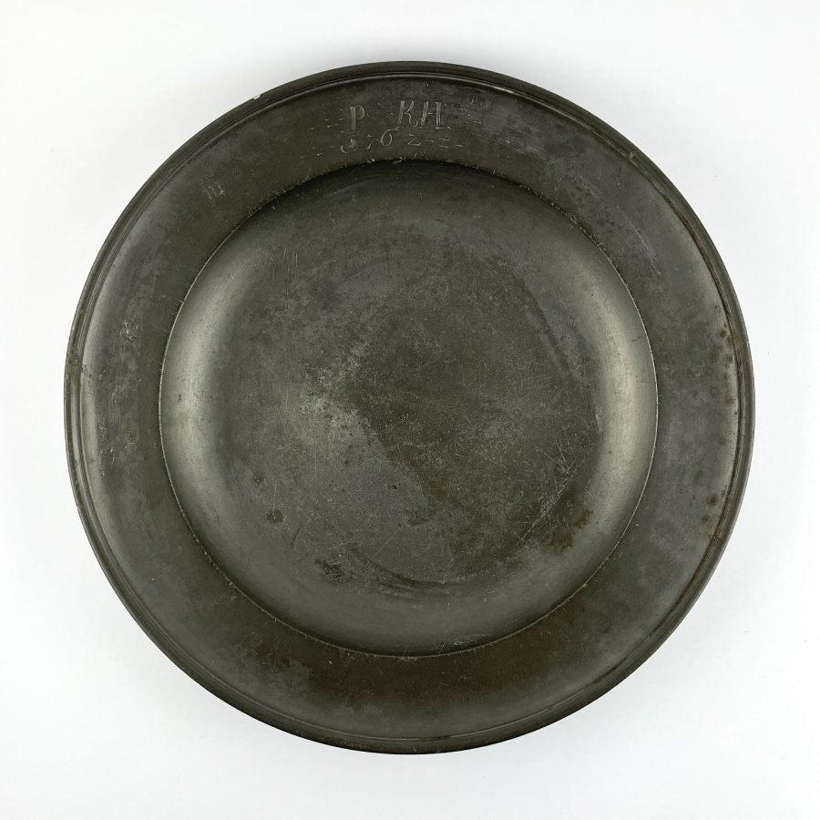 Par de platos en peltre - Imagen 2