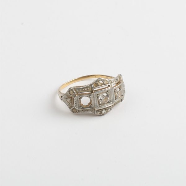 Anillo art decó oro 18 K, brillantes y diamantes