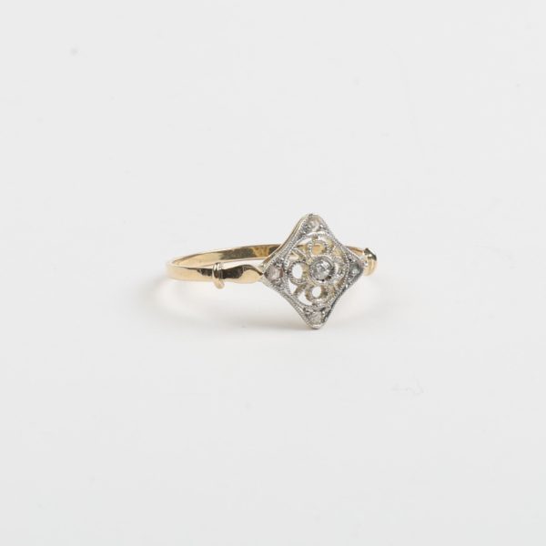 Anillo art decó oro 18 K, brillante y diamantes