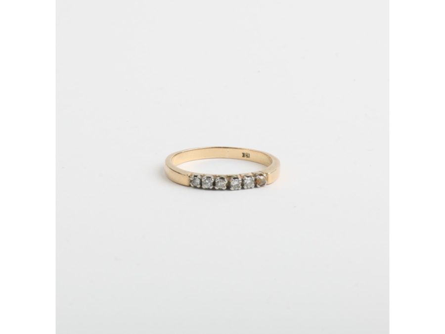 Anillo oro 18 K, brillantes y diamante