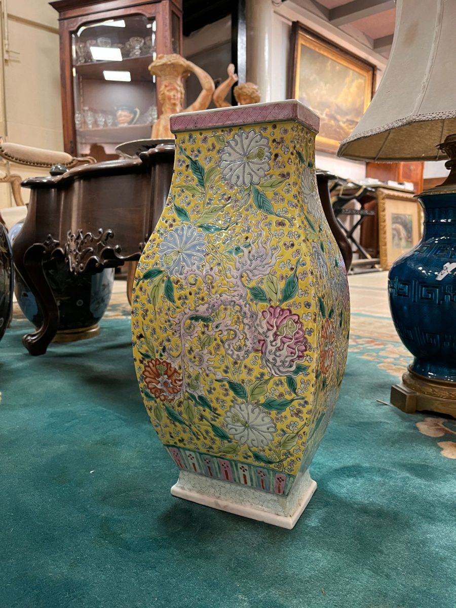 Jarrón chino en porcelana