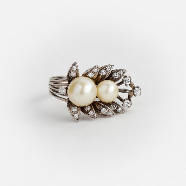Anillo oro 18 K, perlas y brillantes