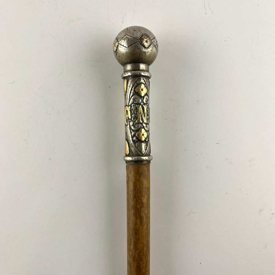 Rebenque en madera, plata y oro