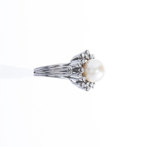 Anillo oro 18 K blanco, perla y brillantes