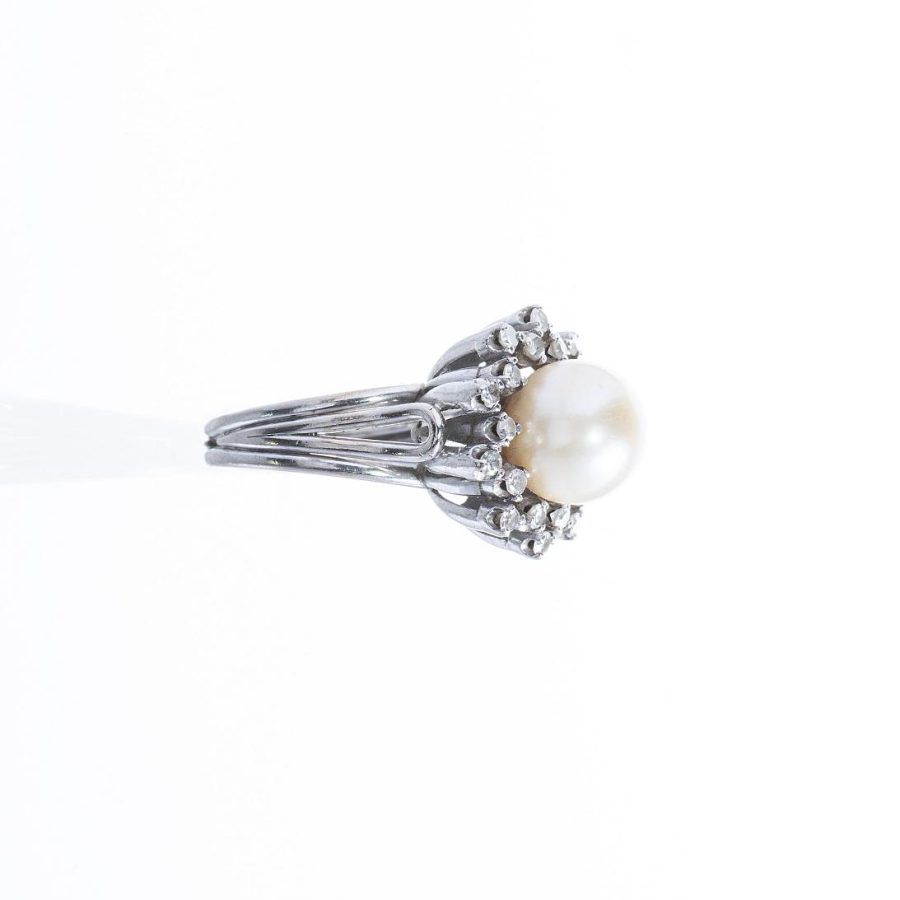 Anillo oro 18 K blanco, perla y brillantes