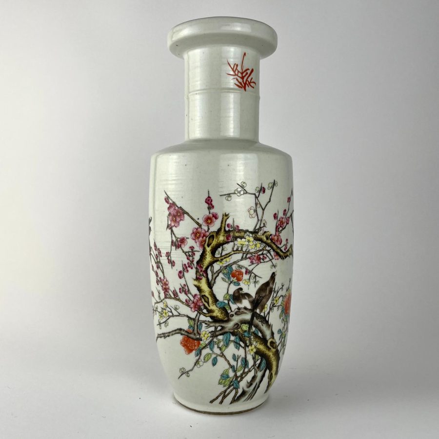 Jarrón chino en porcelana familia rosa