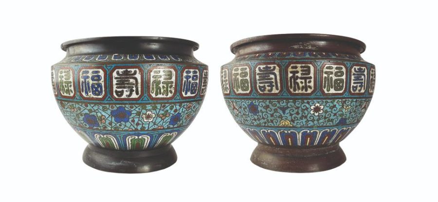 Par de maceteros japoneses en bronce cloisonné