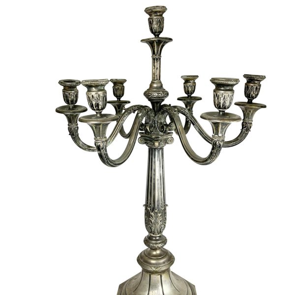 Par de candelabros alemanes en plata
