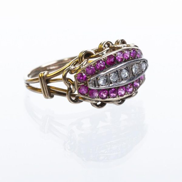 Anillo oro 18 K amarillo, diamantes y rubíes