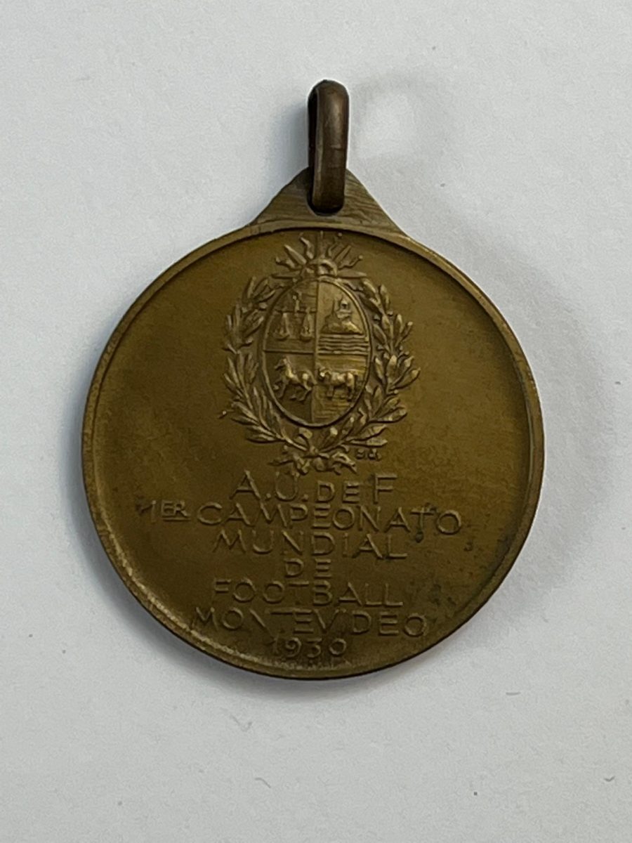 Medalla Torre de los Homenajes 1930 - Imagen 2