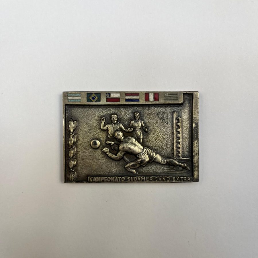 Placa en plata esmaltada conmemorativa del Campeonato Sudamericano Extra 1956