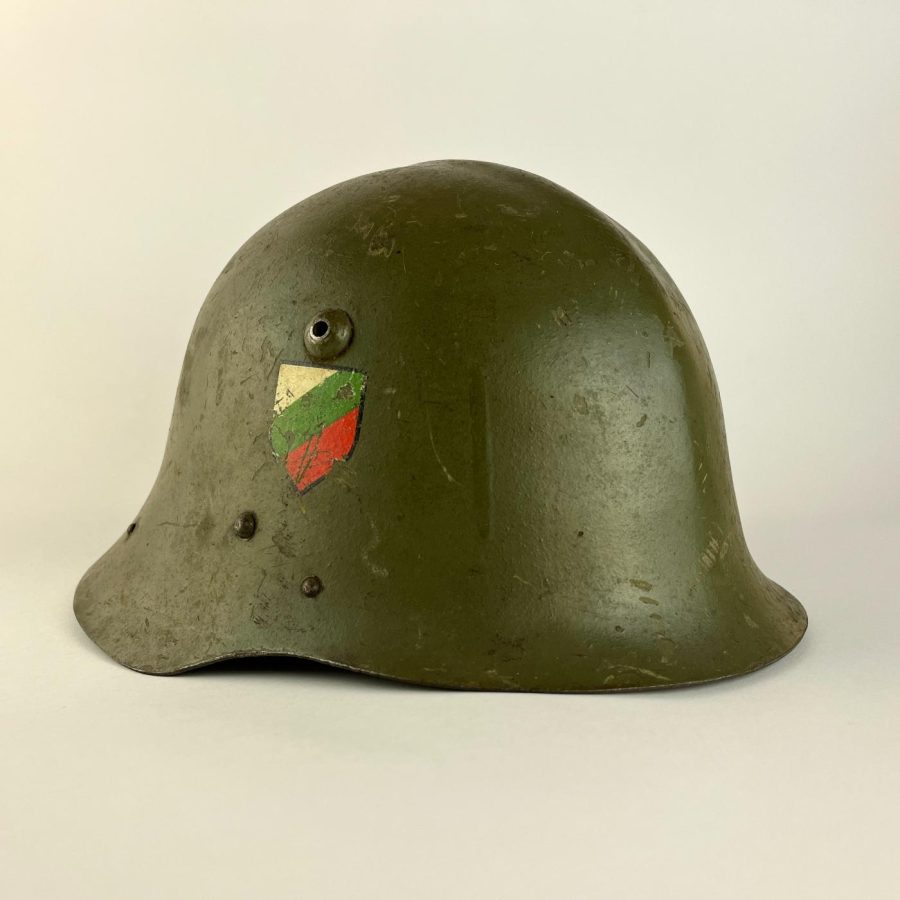 Casco búlgaro
