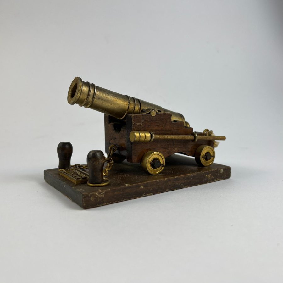 Carronada a escala