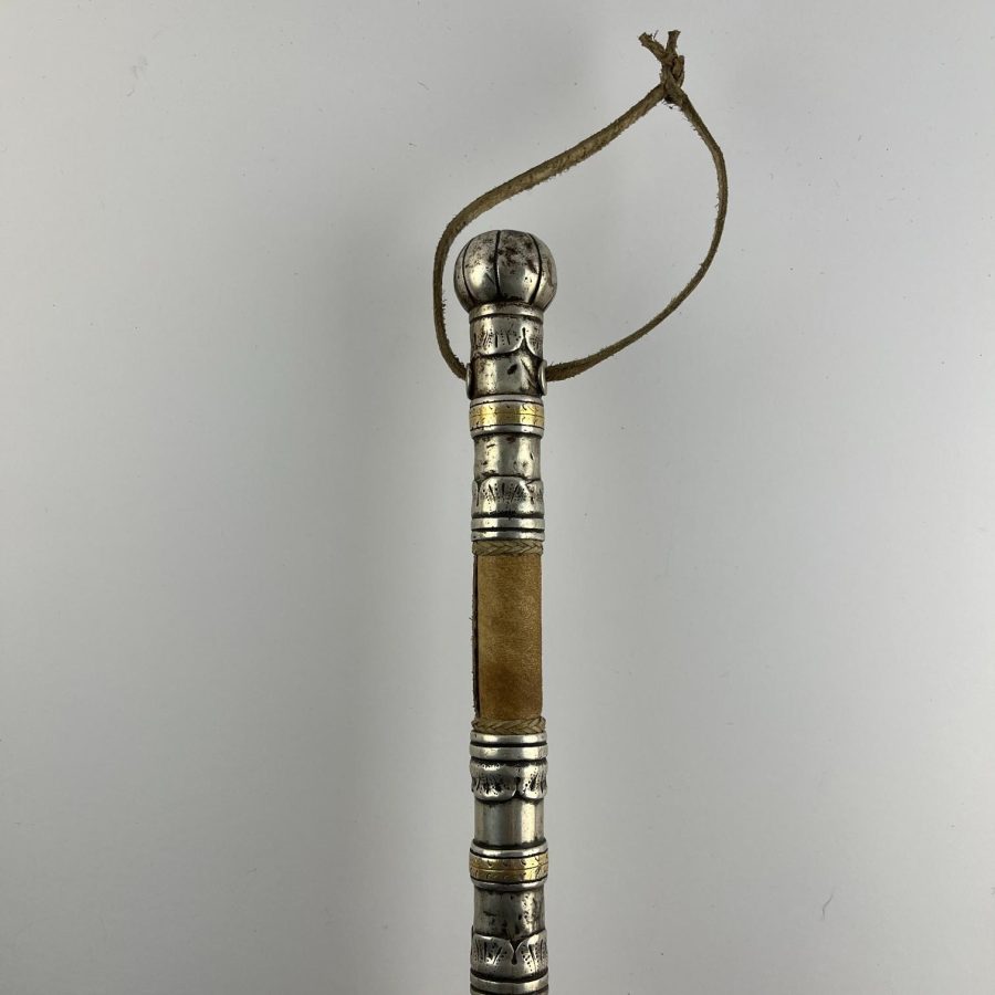 Rebenque con plata y oro